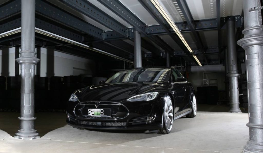 Tesla Model S P90DL