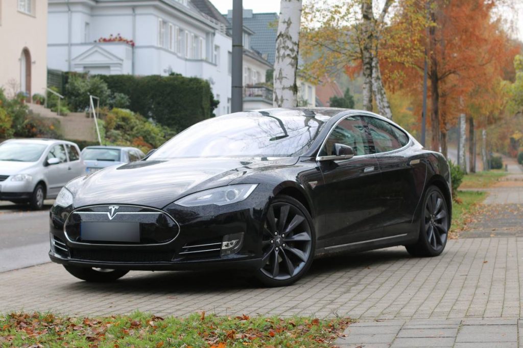 Tesla Model S85
