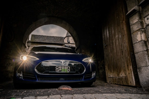Tesla Model S90D blau metallic Autopilot Panorama Schiebedach Smart Air U-HiFi Allrad Turbine Felgen Supercharger Greenspeed emobility Aachen Deutschland NRW Euregio Autohändler Gebrauchtwagen kaufen