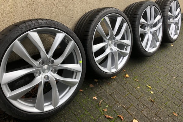 Original 21 Zoll Felgen Arachnid Michelin DOT Felge Reifen Sommerreifen Allwetterreifen Rad Räder Felgensatz Radsatz neu RDKS