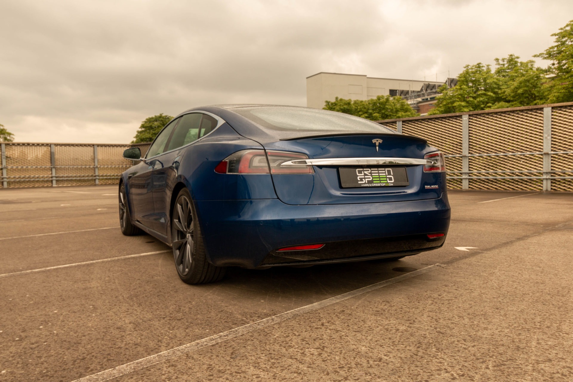 Tesla Model S Performance "Raven" Blau 21 Zoll Felgen Garantie Autopilot 3 Karbon U-HiFi Premium Adaptive Luftfederung Premium-Innenraum